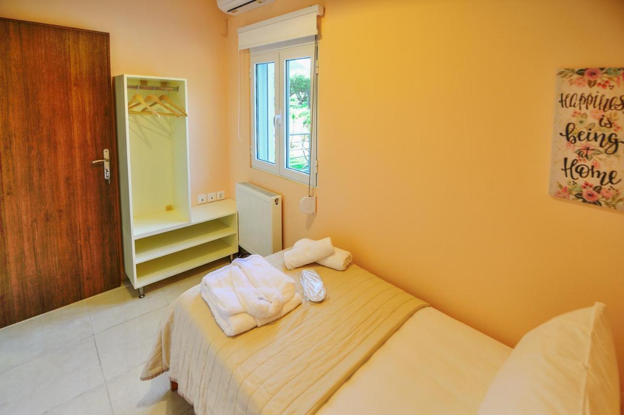 Naiades Summer House I Platanos  ภายนอก รูปภาพ